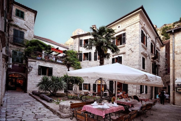 Hotel Monte Cristo (Kotor)